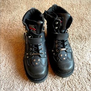 Womens Milwaukee black leather boots size 8C